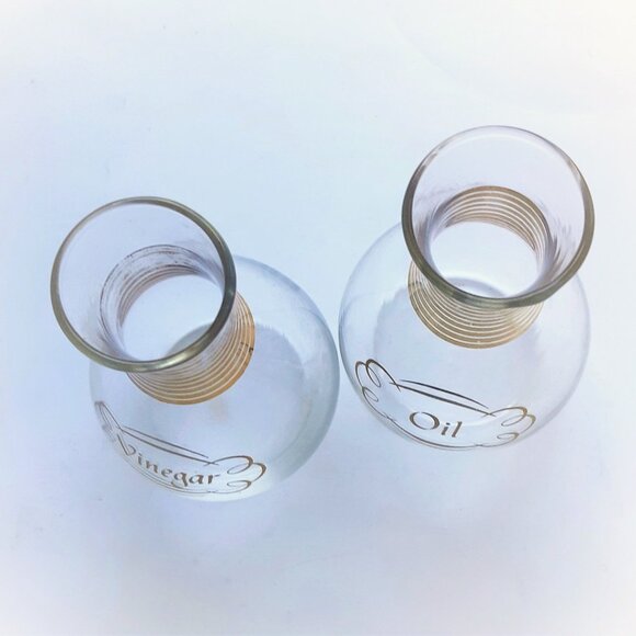 VTG Pyrex Oil & Vinegar Glass Cruets with Tops Gold Bands Original Stoppers - Picture 7 of 12